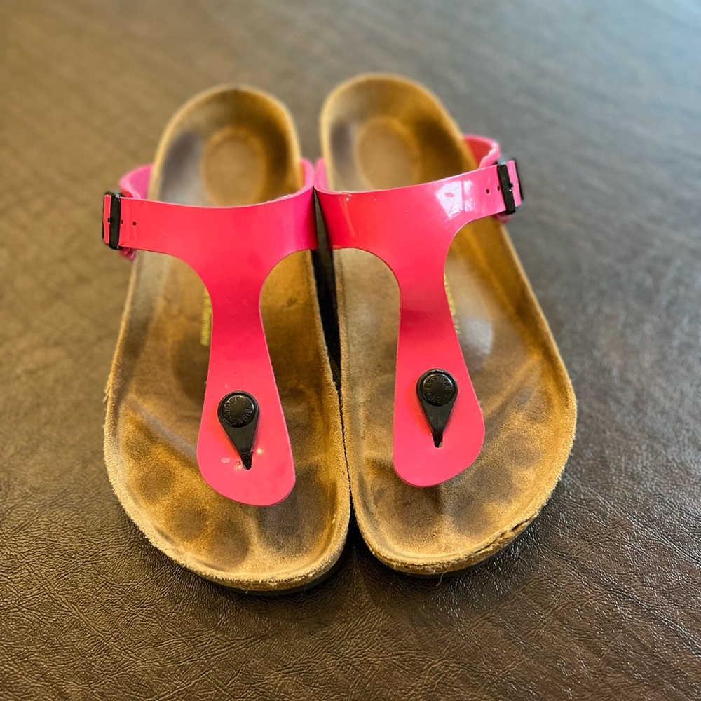 Bright Pink Patent Birkenstock Gizeh Sandal